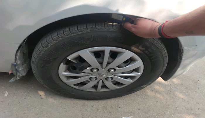 2013 Hyundai i10 MAGNA 1.1, Petrol, Manual, 66,407 km, tyre