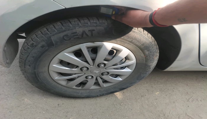 2013 Hyundai i10 MAGNA 1.1, Petrol, Manual, 66,407 km, tyre