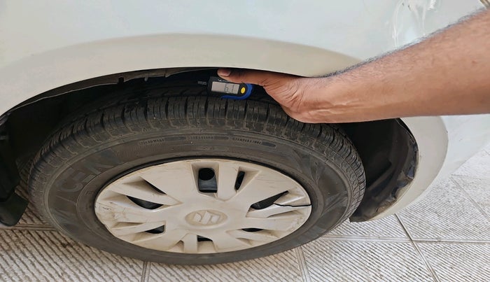 2012 Maruti Swift VXI, Petrol, Manual, 48,120 km, tyre