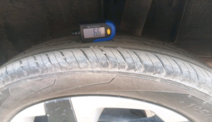 2024 Nissan MAGNITE XL AMT EZ Shift, Petrol, Automatic, 14,440 km, tyre