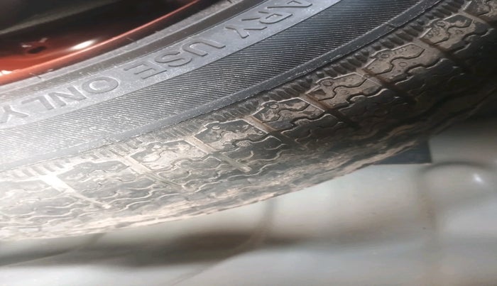 2024 Nissan MAGNITE XL AMT EZ Shift, Petrol, Automatic, 14,440 km, tyre