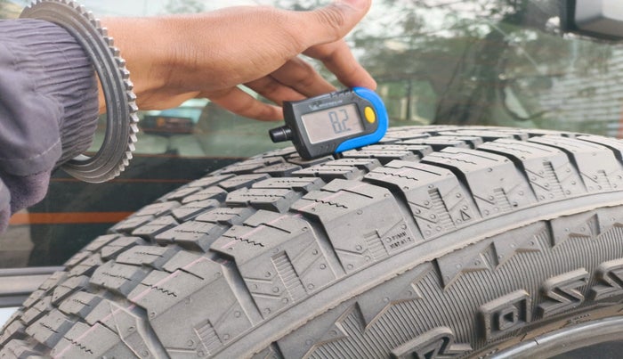 2025 Mahindra Thar Roxx AX7 L Diesel AT 2WD, Diesel, Automatic, 6,162 km, tyre