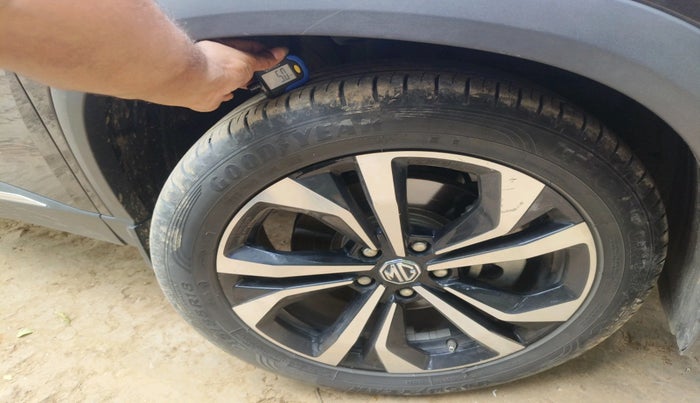 2023 MG HECTOR SHARP PRO 1.5 PETROL TURBO CVT PETROL, Petrol, Automatic, 30,780 km, tyre