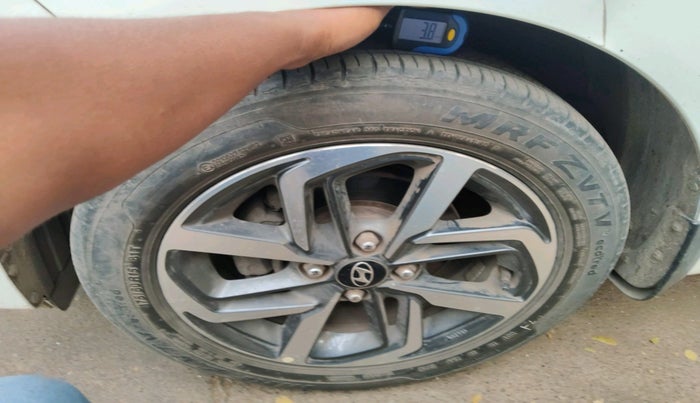 2020 Hyundai GRAND I10 NIOS ASTA AMT 1.2 KAPPA VTVT, Petrol, Automatic, 20,289 km, tyre