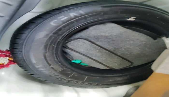 2020 Hyundai GRAND I10 NIOS ASTA AMT 1.2 KAPPA VTVT, Petrol, Automatic, 20,289 km, tyre