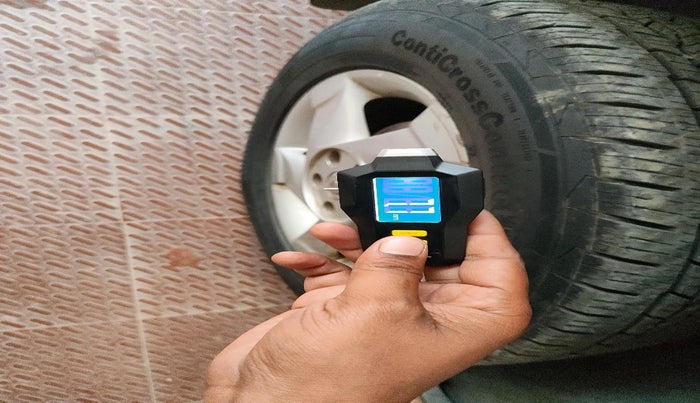 2014 Renault Duster 85 PS RXL DIESEL, Diesel, Manual, 1,13,591 km, tyre