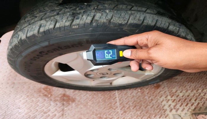 2014 Renault Duster 85 PS RXL DIESEL, Diesel, Manual, 1,13,591 km, tyre