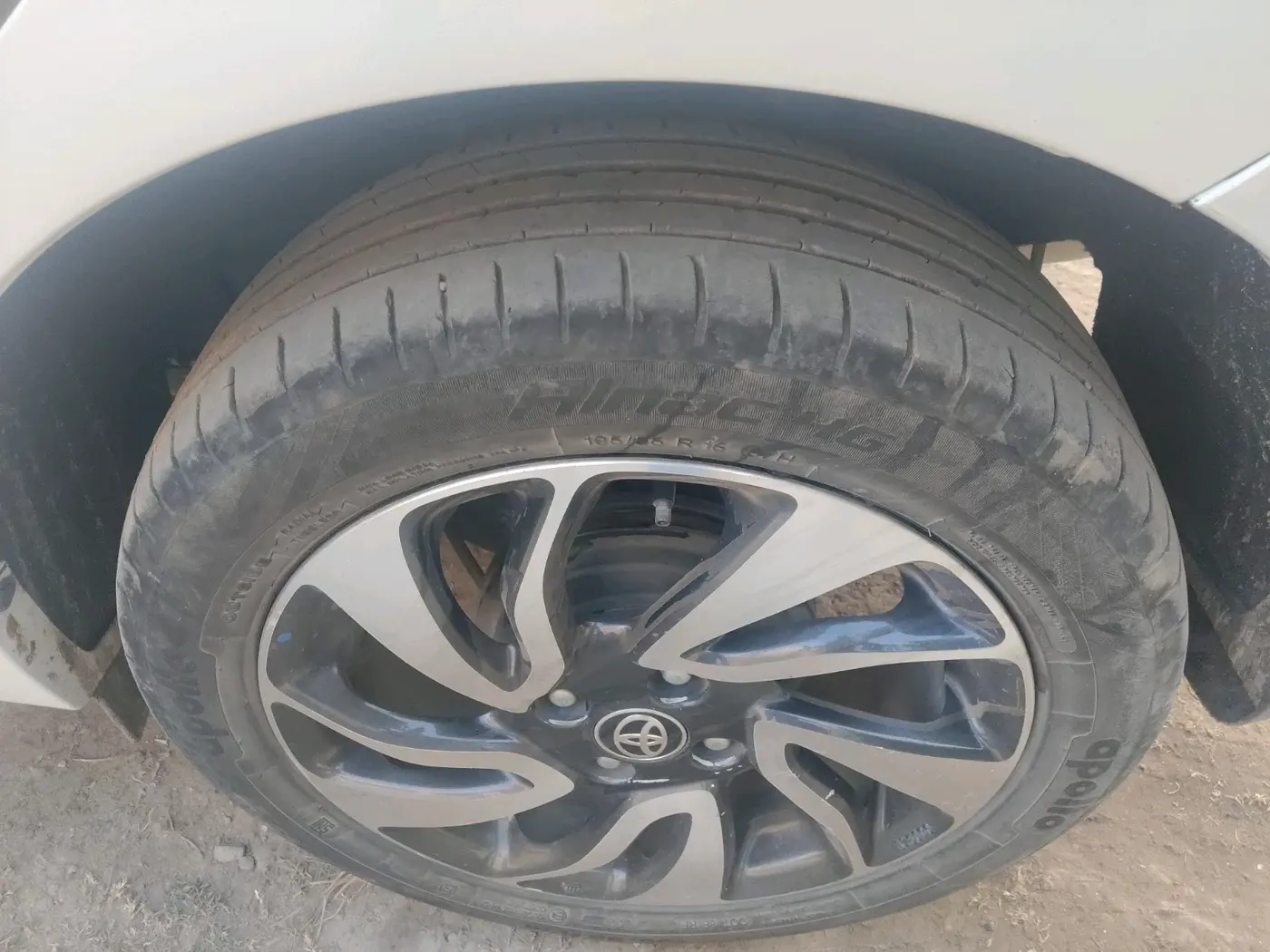 2021 Toyota Glanza G, Petrol, Manual, 62,267 km, tyre