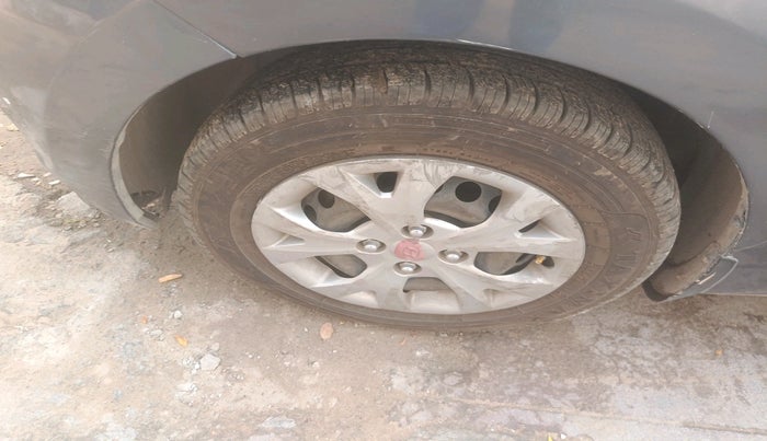 2016 Hyundai Grand i10 SPORTZ 1.2 KAPPA VTVT, Petrol, Manual, 1,25,399 km, tyre