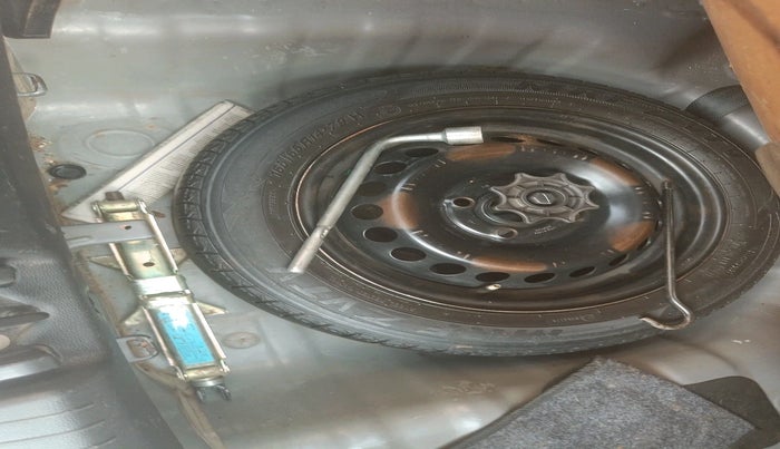 2016 Hyundai Grand i10 SPORTZ 1.2 KAPPA VTVT, Petrol, Manual, 1,25,399 km, tyre