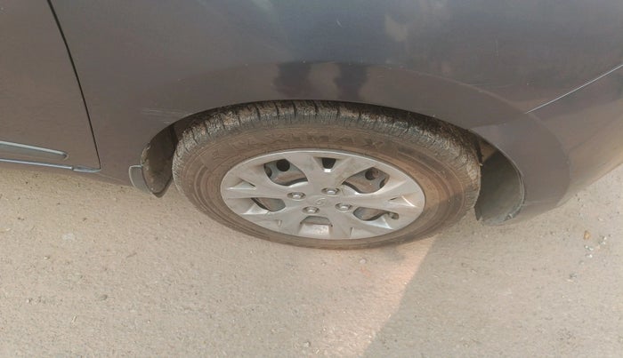 2016 Hyundai Grand i10 SPORTZ 1.2 KAPPA VTVT, Petrol, Manual, 1,25,399 km, tyre