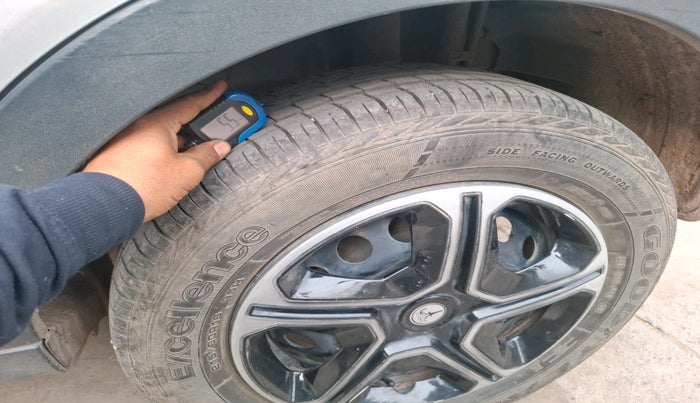 2019 Tata NEXON XMA DIESEL, Diesel, Automatic, 72,381 km, tyre