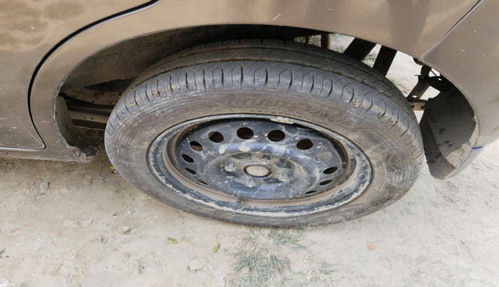 2015 Maruti Wagon R 1.0 VXI, Petrol, Manual, 91,316 km, tyre