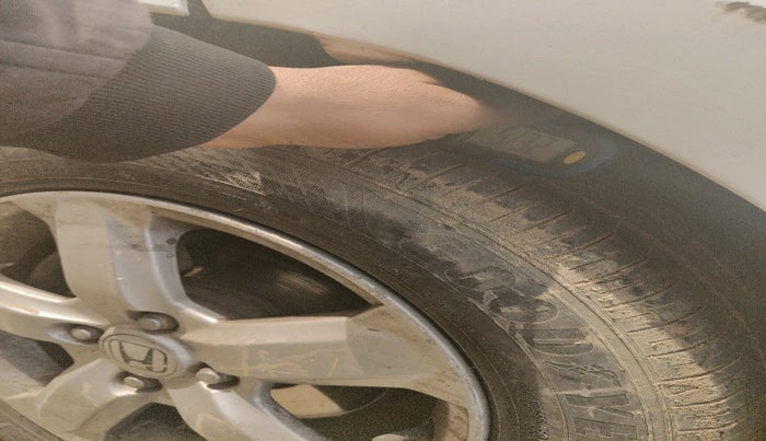 2010 Honda City 1.5L I-VTEC V MT, Petrol, Manual, 1,48,679 km, tyre