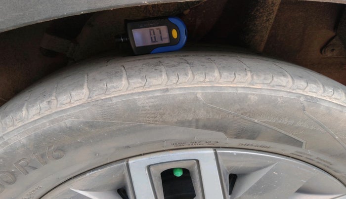 2021 Hyundai VENUE SX 1.0 TURBO IMT, Petrol, Manual, 52,805 km, tyre