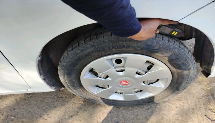 2018 Maruti Wagon R 1.0 LXI CNG, Petrol, Manual, 67,201 km, tyre