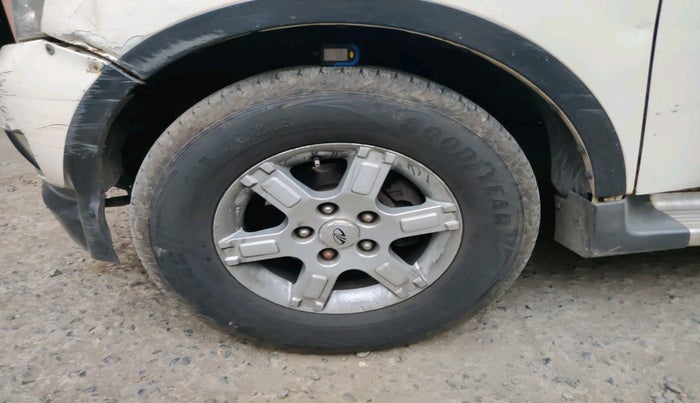 2011 Mahindra Xylo E8 ABS AIRBAG, Diesel, Manual, 1,29,983 km, tyre