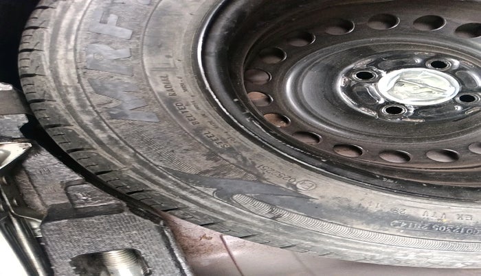 2014 Honda Amaze 1.2L I-VTEC VX, Petrol, Manual, 58,545 km, tyre