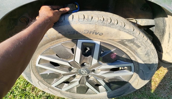 2022 Hyundai VENUE SX 1.0 TURBO IMT, Petrol, Manual, 19,357 km, tyre