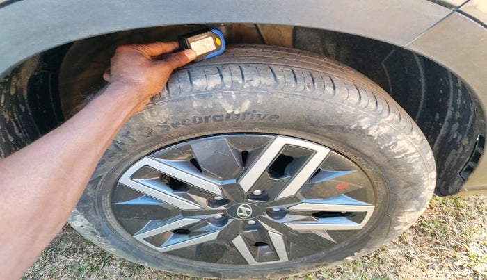 2022 Hyundai VENUE SX 1.0 TURBO IMT, Petrol, Manual, 19,357 km, tyre