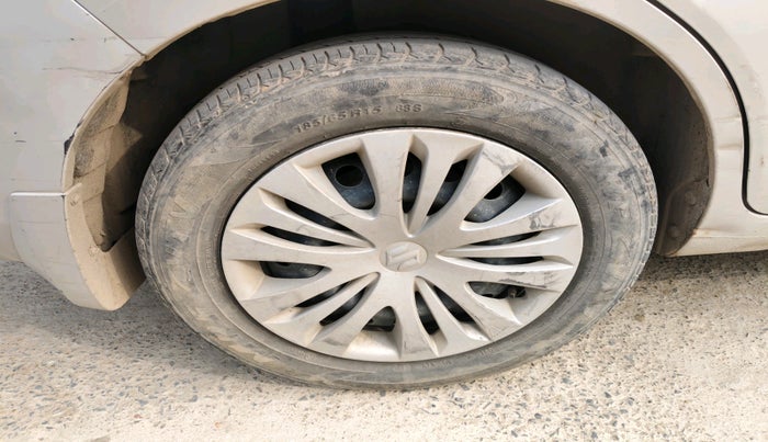 2014 Maruti Ertiga VXI CNG, Petrol, Manual, 1,57,587 km, tyre