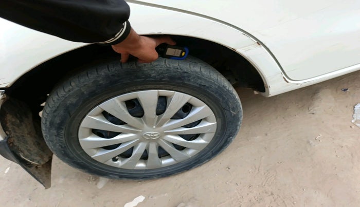 2012 Toyota Etios Liva G, Petrol, Manual, 44,371 km, tyre