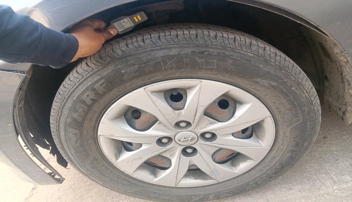 2014 Hyundai Elite i20 MAGNA 1.2, Petrol, Manual, 1,21,284 km, tyre