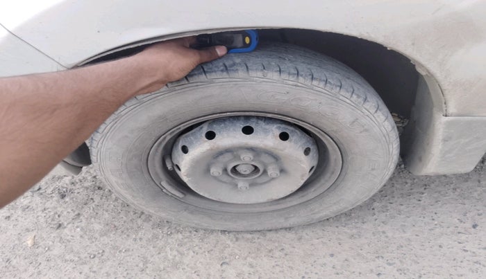 2018 Maruti Alto 800 LXI, Petrol, Manual, 40,588 km, tyre