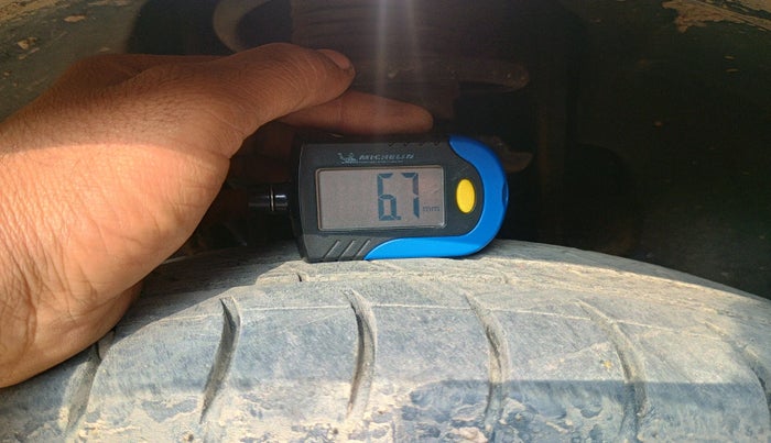 2016 Tata Tiago XZ PETROL, Petrol, Manual, 82,846 km, tyre