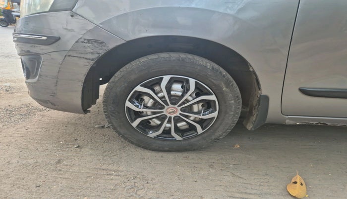 2013 Maruti Wagon R 1.0 LXI CNG, Petrol, Manual, 93,645 km, tyre