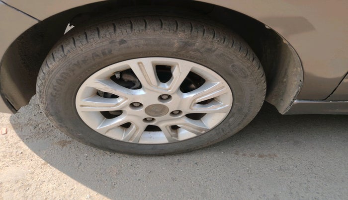 2017 Tata Tiago XZA PETROL, Petrol, Automatic, 63,699 km, tyre