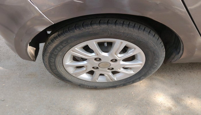 2017 Tata Tiago XZA PETROL, Petrol, Automatic, 63,699 km, tyre