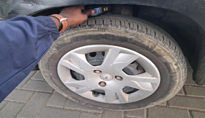 2021 Renault Kwid RXE, Petrol, Manual, 54,658 km, tyre