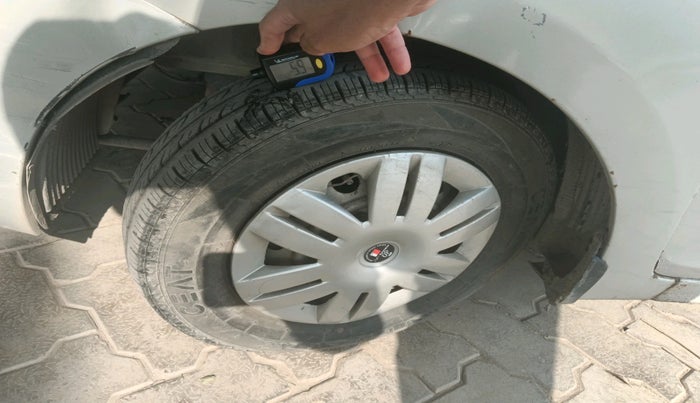 2012 Hyundai Eon D-LITE, Petrol, Manual, 78,776 km, tyre