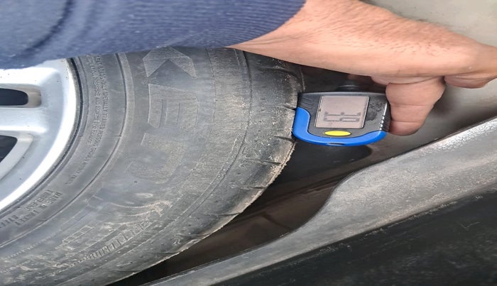 2013 Maruti Swift Dzire ZDI, Diesel, Manual, 1,56,358 km, tyre