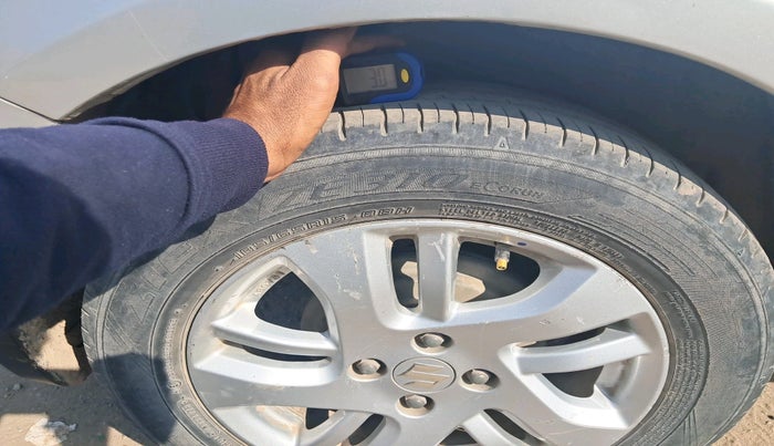 2013 Maruti Swift Dzire ZDI, Diesel, Manual, 1,56,358 km, tyre