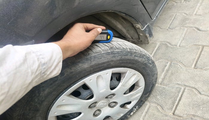 2016 Honda Amaze 1.2L I-VTEC S, Petrol, Manual, 76,093 km, tyre