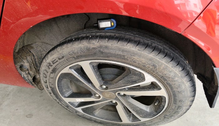 2023 Tata ALTROZ XZA, Petrol, Automatic, 7,608 km, tyre