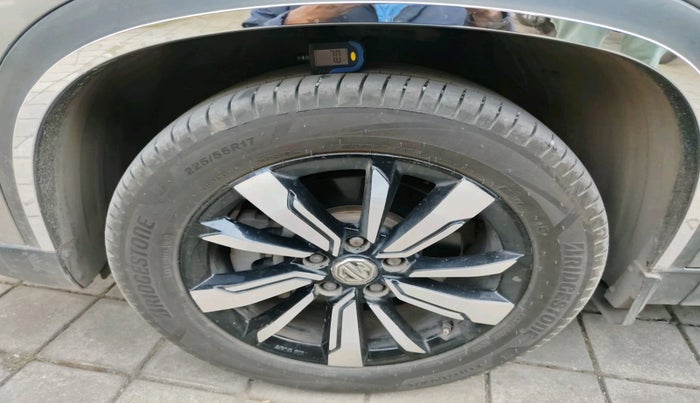 2020 MG HECTOR SHARP 1.5 DCT PETROL, Petrol, Automatic, 19,897 km, tyre