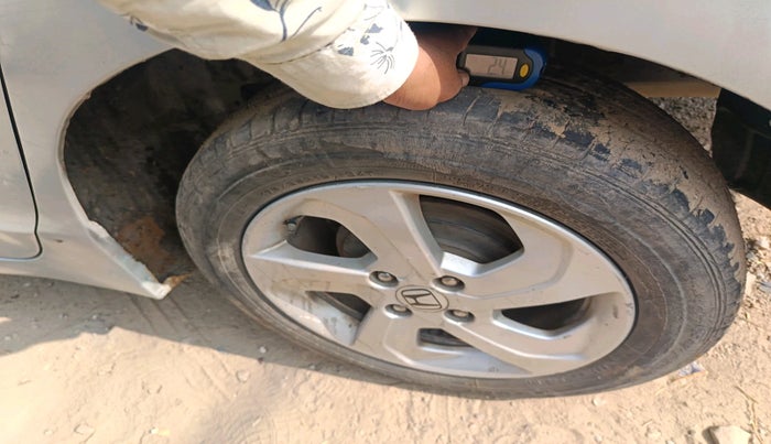 2014 Honda City 1.5L I-DTEC VX, Diesel, Manual, 2,21,896 km, tyre