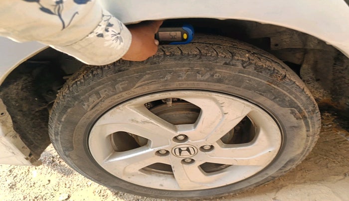 2014 Honda City 1.5L I-DTEC VX, Diesel, Manual, 2,21,896 km, tyre