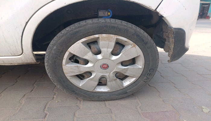 2016 Maruti Alto K10 VXI, Petrol, Manual, 67,593 km, tyre