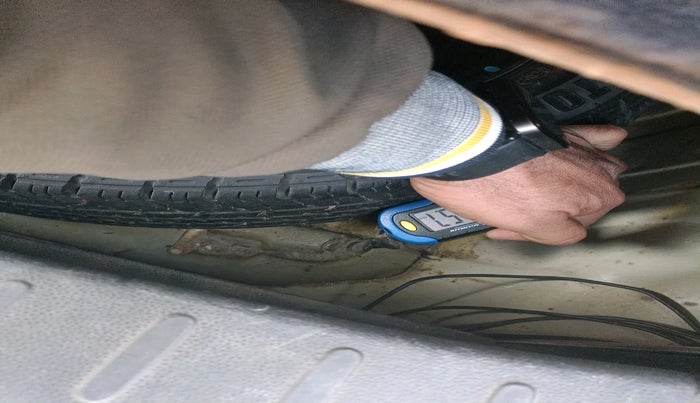 2016 Maruti Alto K10 VXI, Petrol, Manual, 67,593 km, tyre