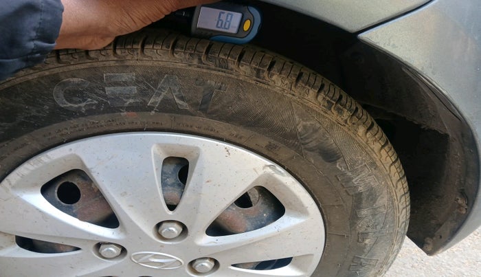 2011 Hyundai i10 MAGNA 1.2, Petrol, Manual, 49,130 km, tyre