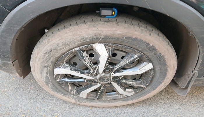 2020 Mahindra XUV300 W4 1.5 DIESEL, Diesel, Manual, 96,664 km, tyre