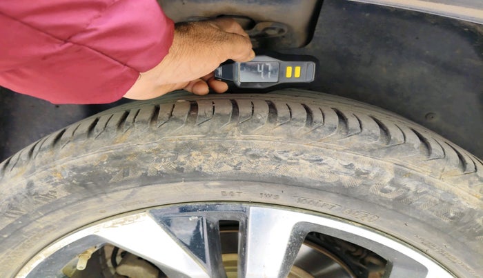 2024 MG HECTOR SHARP PRO 2.0 TURBO DIESEL, Diesel, Manual, 64,000 km, tyre