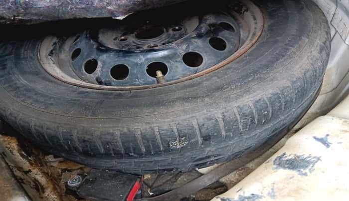 2014 Hyundai i20 MAGNA (O) 1.2, Petrol, Manual, 83,517 km, tyre