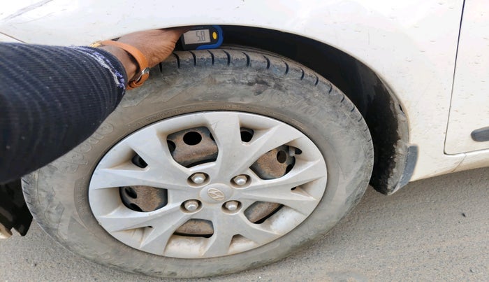 2015 Hyundai Grand i10 SPORTZ 1.2 KAPPA VTVT, Petrol, Manual, 1,03,912 km, tyre