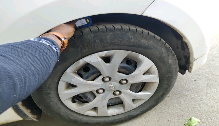 2015 Hyundai Grand i10 SPORTZ 1.2 KAPPA VTVT, Petrol, Manual, 1,03,912 km, tyre