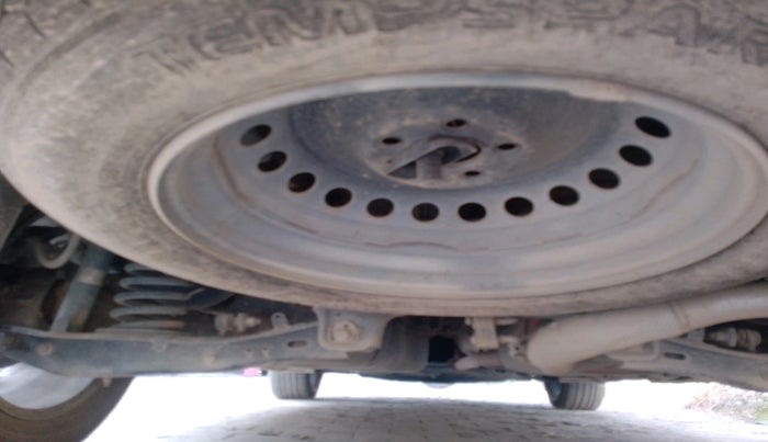 2023 Mahindra XUV700 AX 7 P MT 7 STR, Petrol, Manual, 57,787 km, tyre